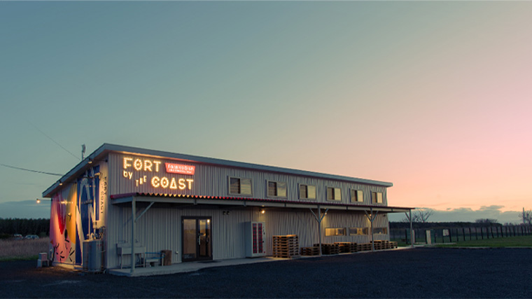 隣接レストランで美味しい食事が食べられるキャンプ場